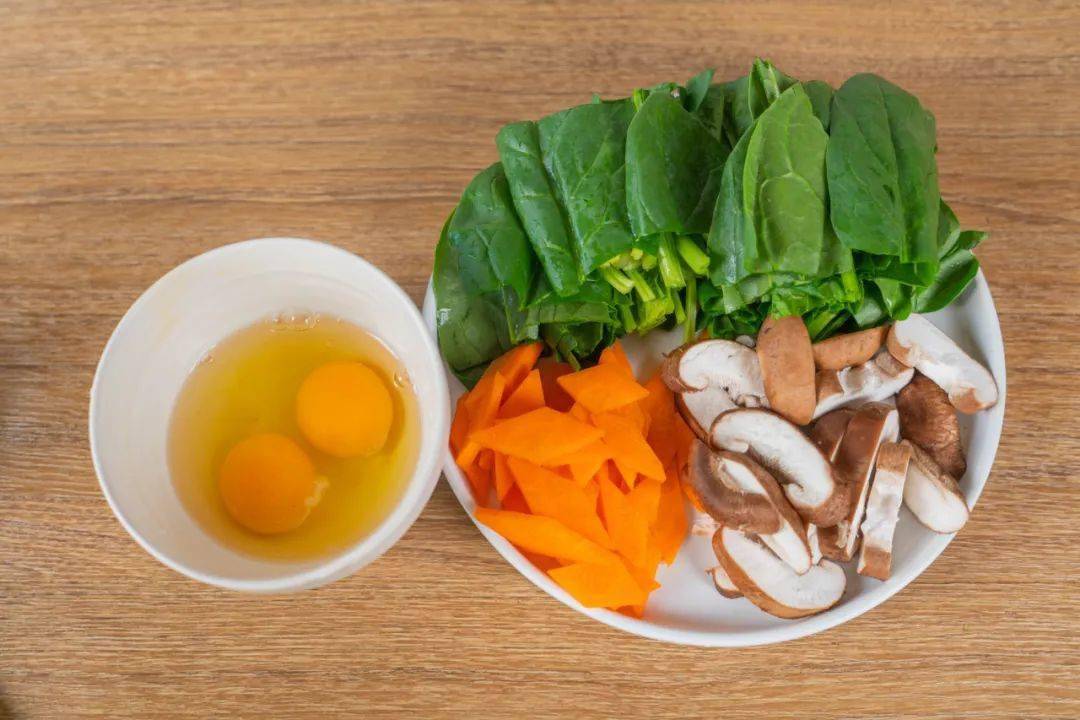 女性吃什么补硒元素(补元素女性吃硒片有用吗)-硒宝网