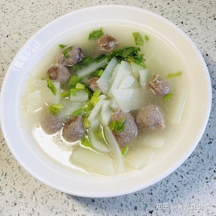 用铁锅炒菜能补铁吗(用铸铁锅炒菜好吗)-硒宝网