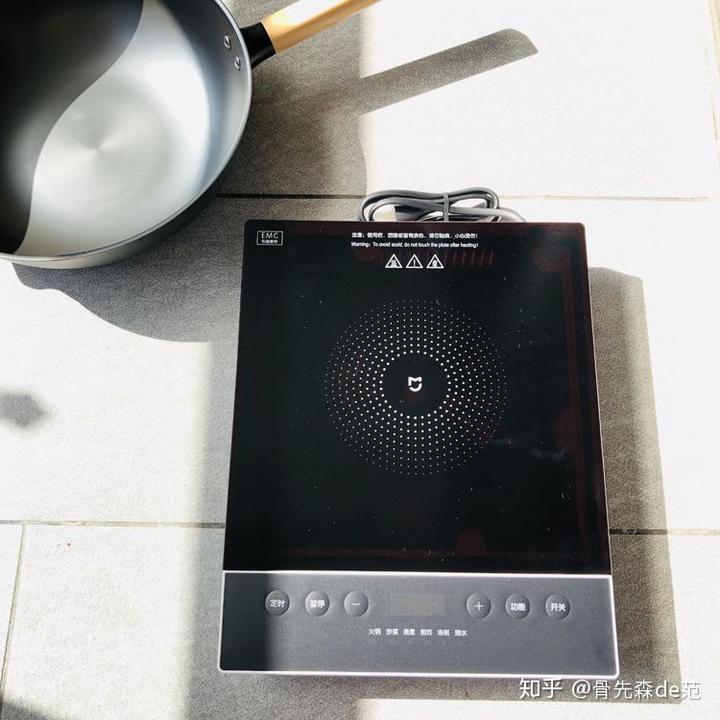 用铁锅炒菜能补铁吗(用铸铁锅炒菜好吗)-硒宝网