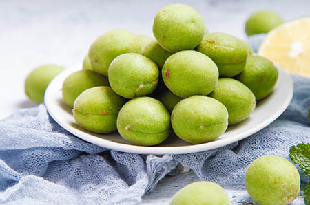 蛋黄补铁吗（蛋黄补铁不）-硒宝网