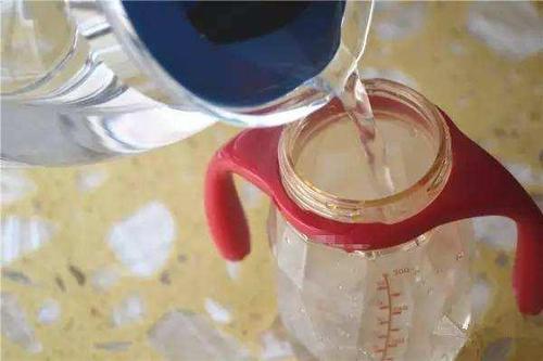 喝奶粉能补钙吗（补钙的粉可以添加在奶粉里吗）-硒宝网