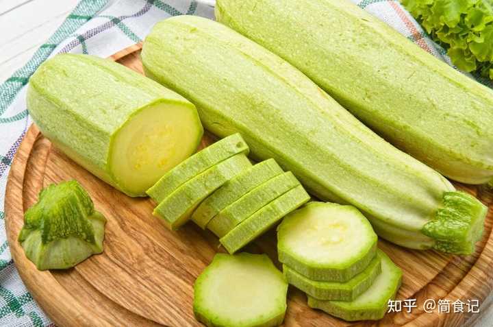 什么食物可以补硒呢（补食物硒可以长头发吗）-硒宝网