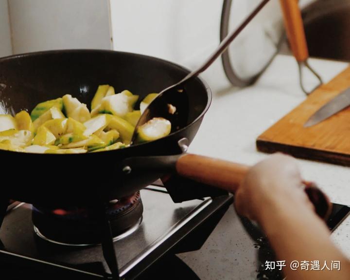 补硒保健铁锅怎么用(硒铁养生锅怎么样)-硒宝网