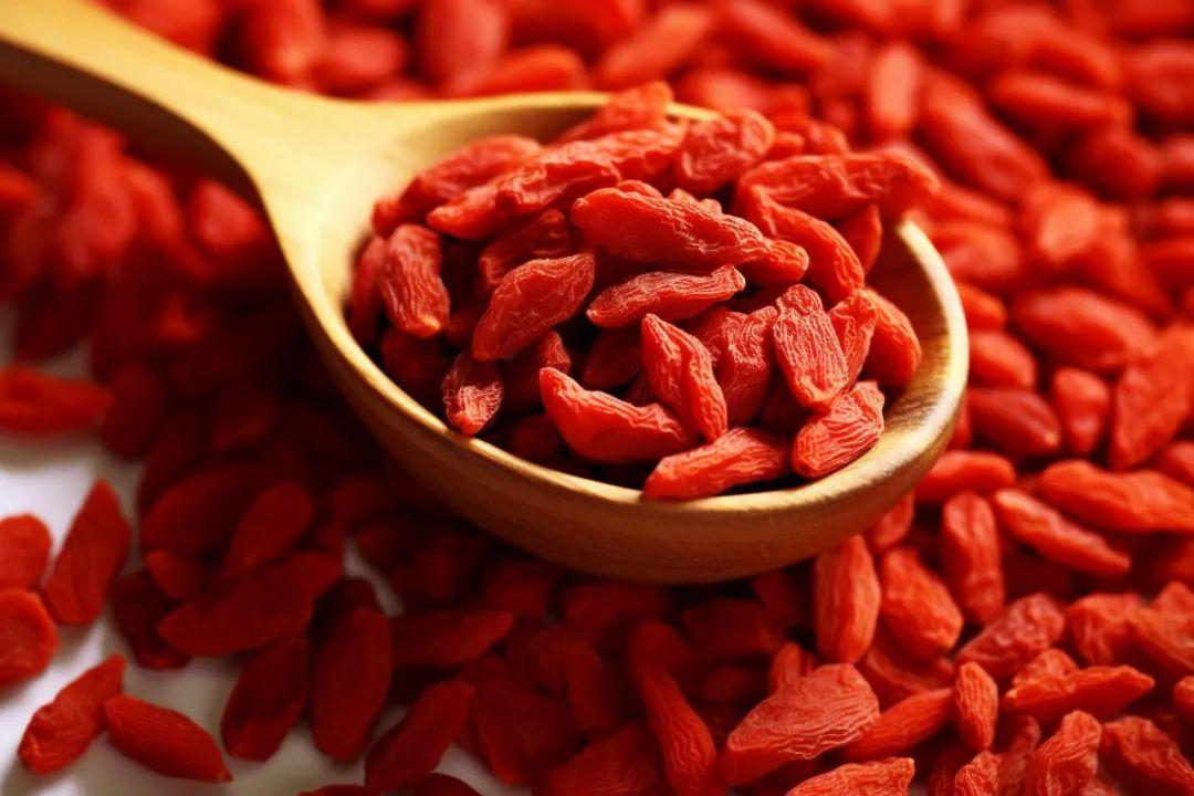 葡萄干补铁吗（葡萄干补铁还是新鲜葡萄补铁）-硒宝网