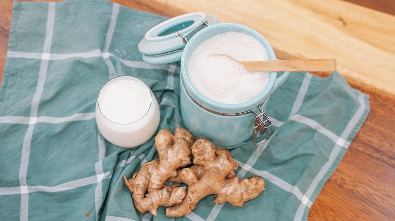 补铁能喝牛奶吗（牛奶能喝补铁的药吗）-硒宝网