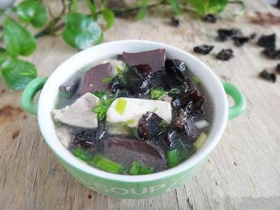 女性补铁吃什么(女性吃补铁药会影响来月经吗)-硒宝网