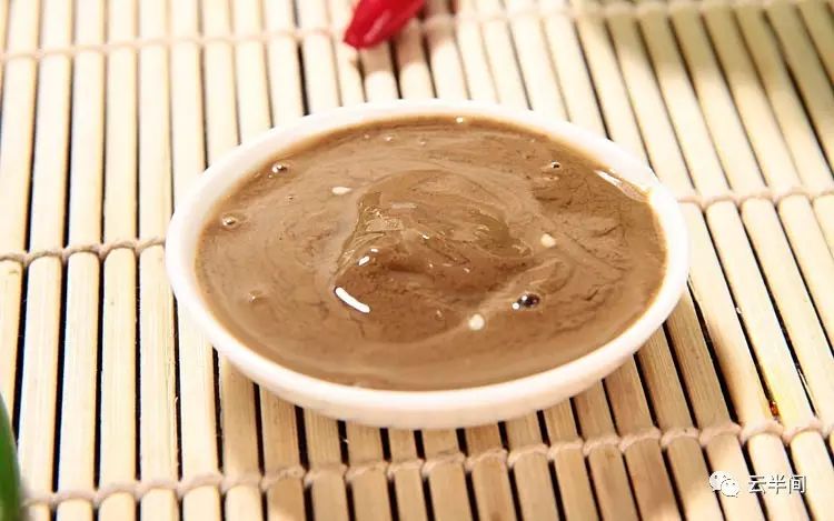 牛骨头汤补钙吗(骨头汤补钙牛奶的功效)-硒宝网