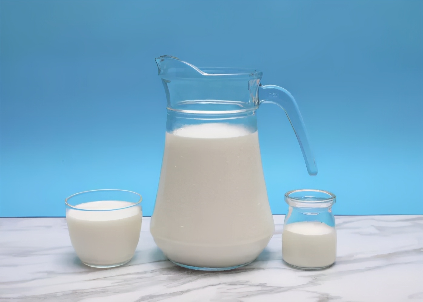 喝奶能补钙吗(补钙喝奶好还是吃钙片好)-硒宝网