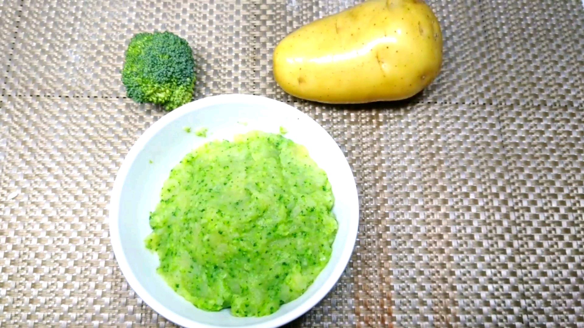 六个月的宝宝补钙喝哪种钙好(宝宝宝喝钙)-硒宝网