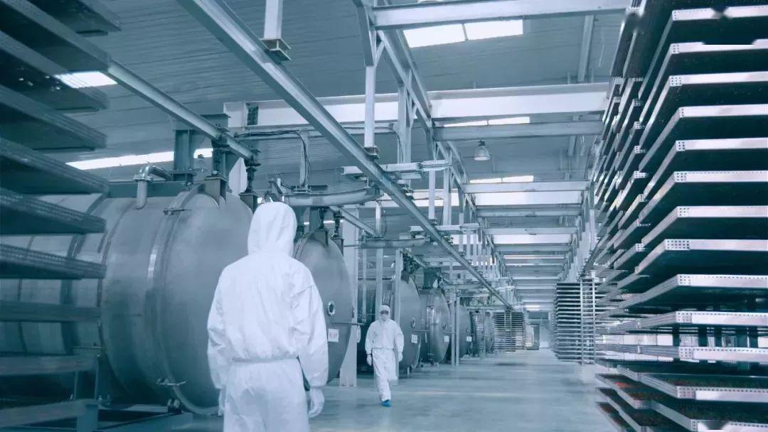 眼睛干涩胀痛吃补硒(眼睛补硒有什么好处)-硒宝网