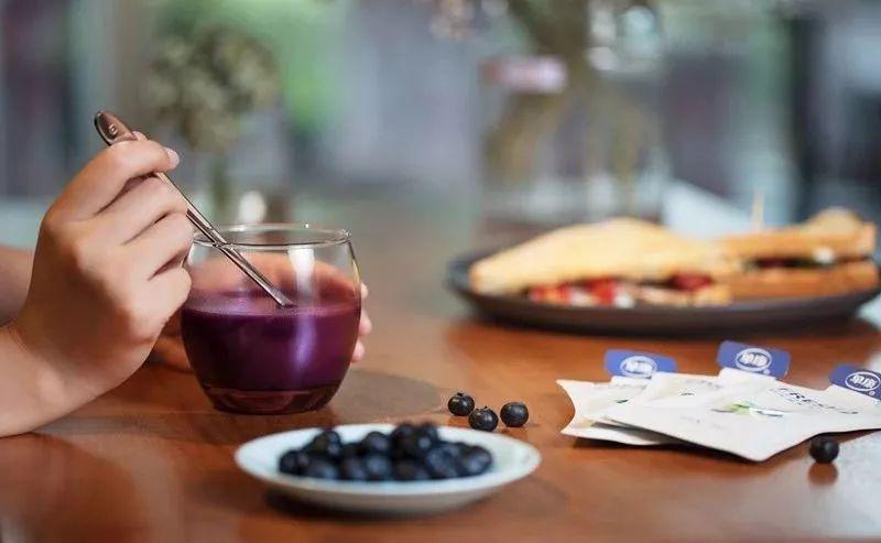 眼睛干涩胀痛吃补硒(眼睛补硒有什么好处)-硒宝网