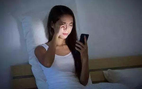 眼睛干涩胀痛吃补硒(眼睛补硒有什么好处)-硒宝网