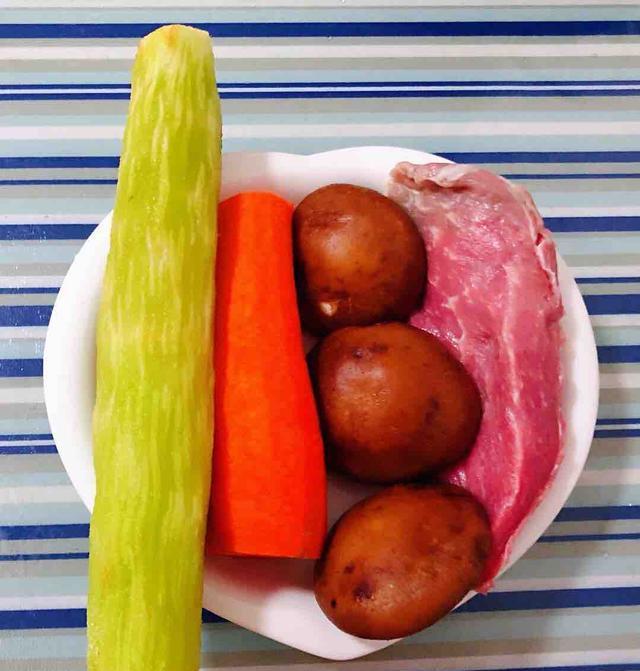 幼儿补钙食谱(幼儿补钙食谱一日三餐)-硒宝网