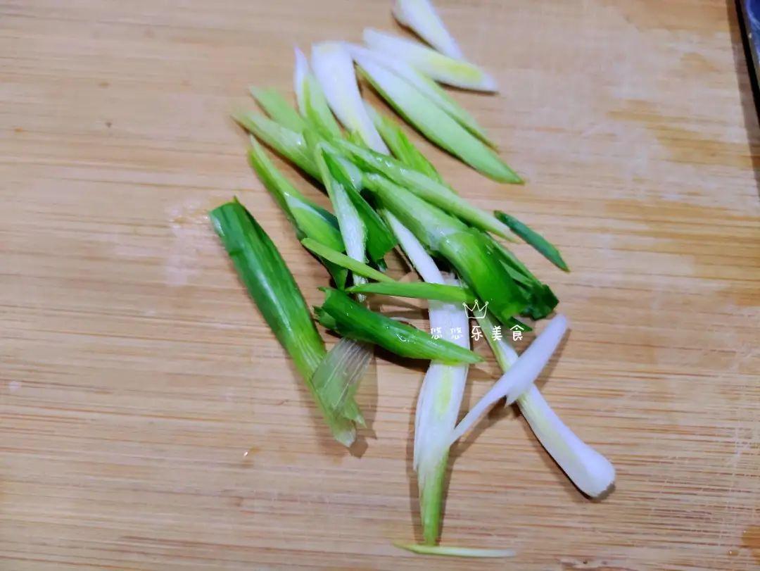 鱼鳞补钙吗（鱼鳞补钙是海鱼鳞还是河鱼鳞）-硒宝网