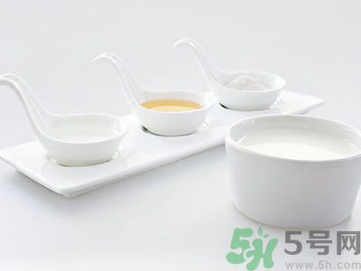 酸奶与牛奶哪个补钙效果好(酸奶牛奶补钙哪个好)-硒宝网