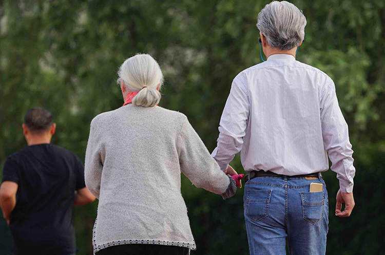 中年男性补钙吃什么钙片好(中年男性补钙吃什么)-硒宝网