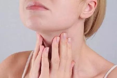 甲亢每天补多少硒的(甲亢患者补硒一天吃多少)-硒宝网