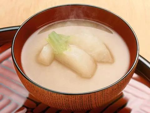 甲亢每天补多少硒的(甲亢患者补硒一天吃多少)-硒宝网