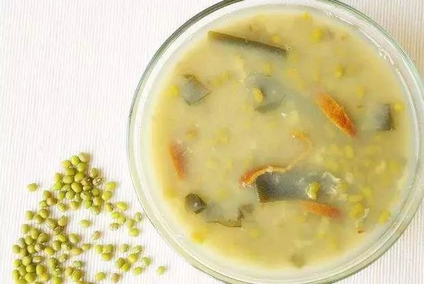 甲亢每天补多少硒的(甲亢患者补硒一天吃多少)-硒宝网