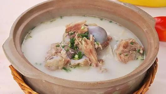 骨头汤可以补钙吗(骨头汤能补钙)-硒宝网