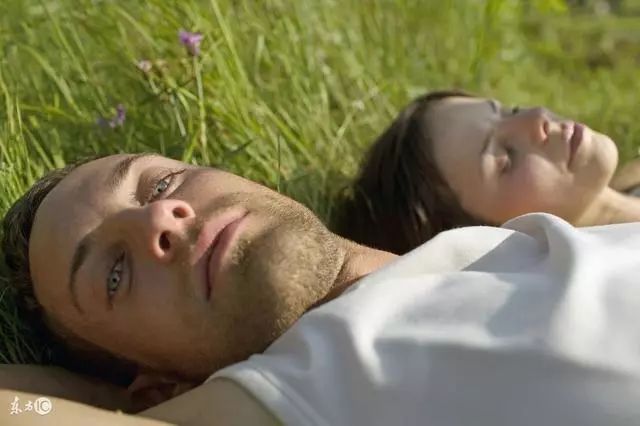 补硒可以喝桂花茶吗（硒片喝茶水可以一起服用吗）-硒宝网