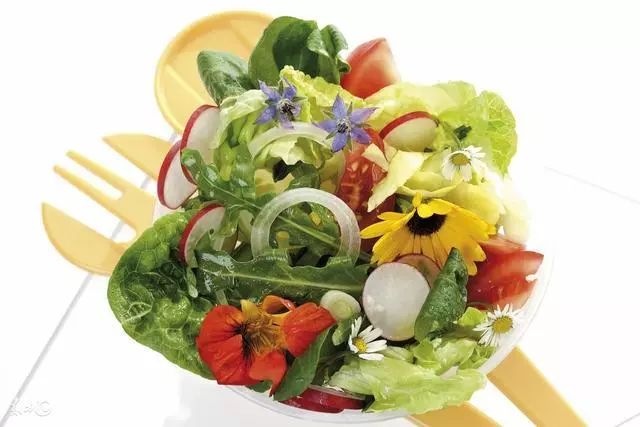 补硒可以喝桂花茶吗（硒片喝茶水可以一起服用吗）-硒宝网