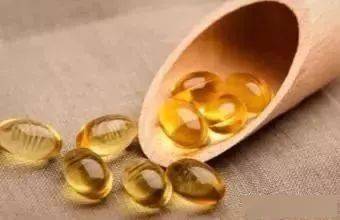 鱼肝油补钙吗（补钙鱼肝油好还是维生素D好）-硒宝网