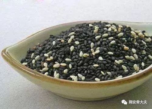 骨折了能吃硒来补吗（骨折能吃补药吗）-硒宝网