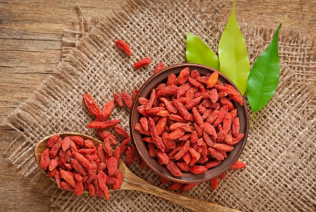 桑葚干怎么吃才补硒（吃桑葚干好吗）-硒宝网