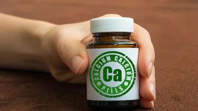 钙片补钙（补钙钙片怎么吃才合理）-硒宝网