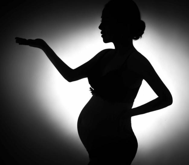 孕妇补钙吃什么（孕妇补钙吃到几个月可以停）-硒宝网