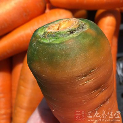 补硒可以治疗白头发(补硒能治白头发吗)-硒宝网