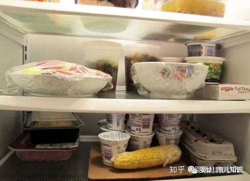 补铁吃什么（吃补铁的药大便是黑色的正常吗）-硒宝网