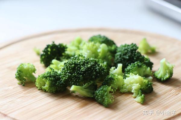 补硒食物女性能吃吗（女的补硒）-硒宝网