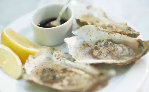 男性备孕吃什么补硒(备孕男士补硒每天补多少合适)-硒宝网