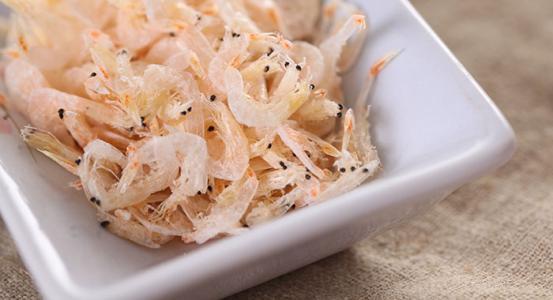 补钙吃钙片好还是喝牛奶好（补钙喝牛奶）-硒宝网