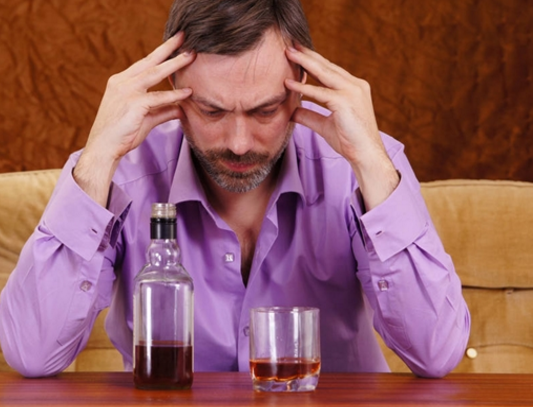 吃补硒的可以喝酒吗(硒与喝酒)-硒宝网