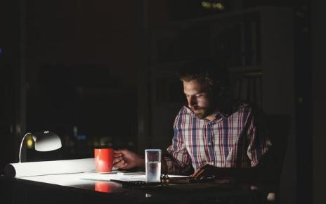 补硒心跳加速怎么办（心跳加快是什么原因吃什么药）-硒宝网