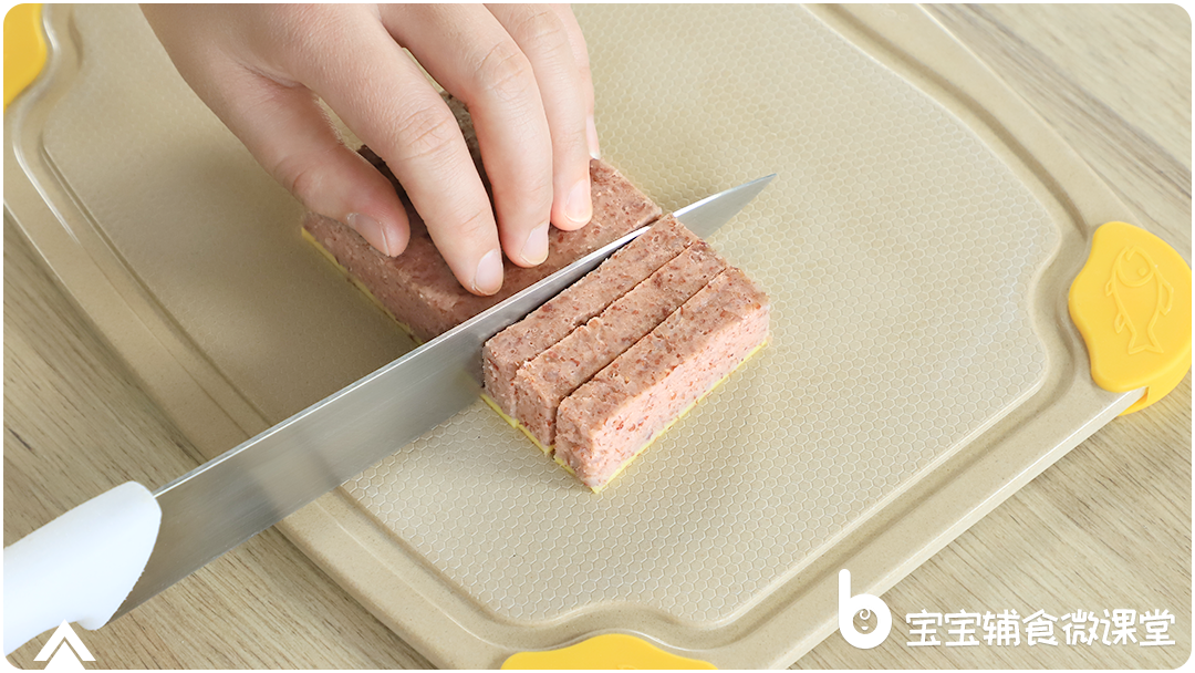 婴儿几个月补铁(婴儿补铁好处)-硒宝网