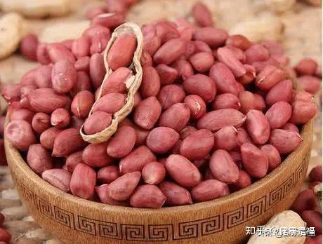 吃花生补钙吗(补钙吃生花生还是熟花生)-硒宝网