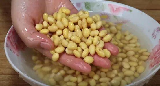 吃黄豆补钙吗(吃黄豆是补蛋白质还是补钙)-硒宝网