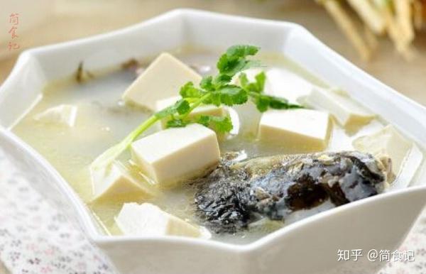 鲫鱼汤能补钙吗(鲫鱼汤补钙的做法)-硒宝网