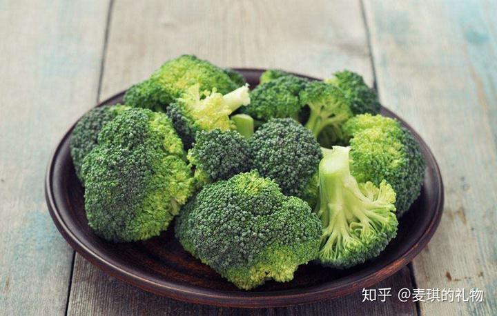 每天吃几个大蒜补硒(大蒜怎样吃补硒)-硒宝网