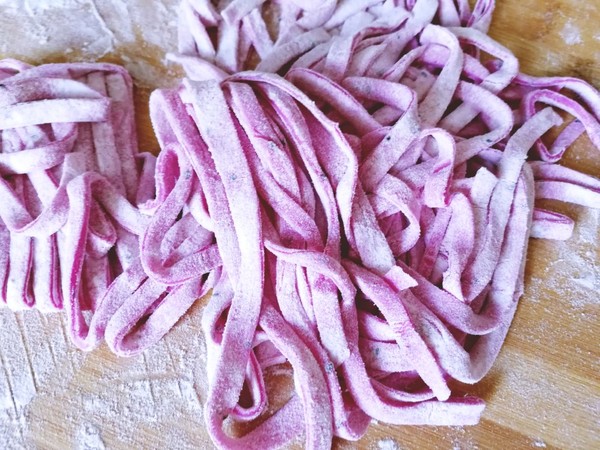 筒子骨汤补钙吗（骨头补钙汤）-硒宝网