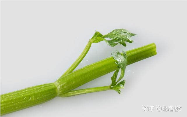 高尿酸能补硒吗女性（尿酸高吃硒行吗）-硒宝网