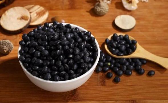 骨头汤补钙吗是真的吗（骨头汤补钙是真是假）-硒宝网