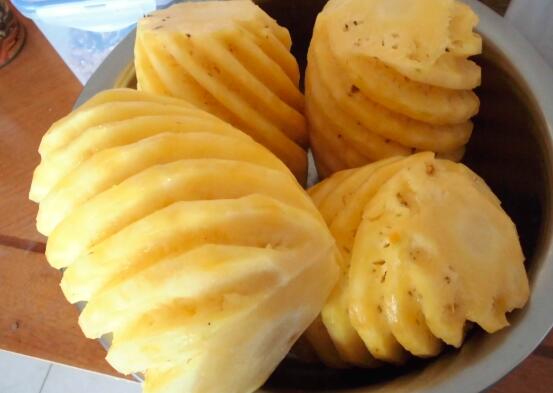 补铁吃啥（吃补铁的药大便墨绿色）-硒宝网