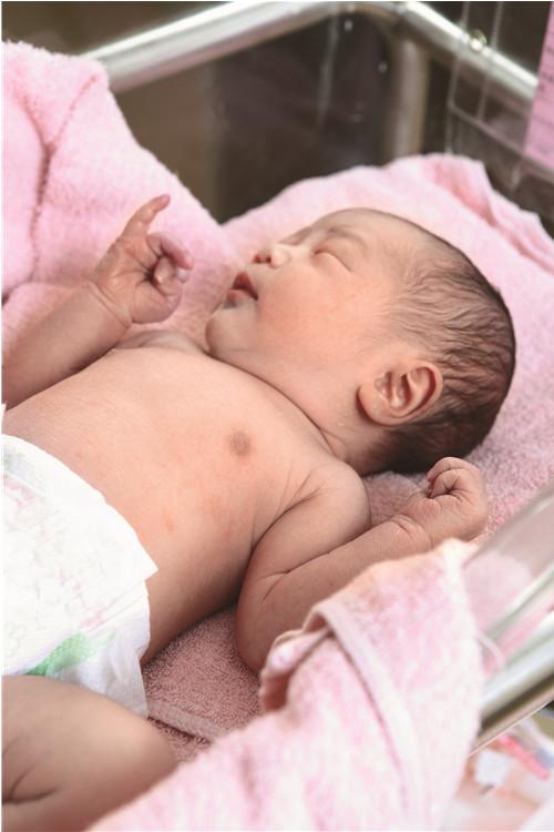 孕妇补铁吃什么（孕妇吃补铁药对胎儿有没有影响）-硒宝网