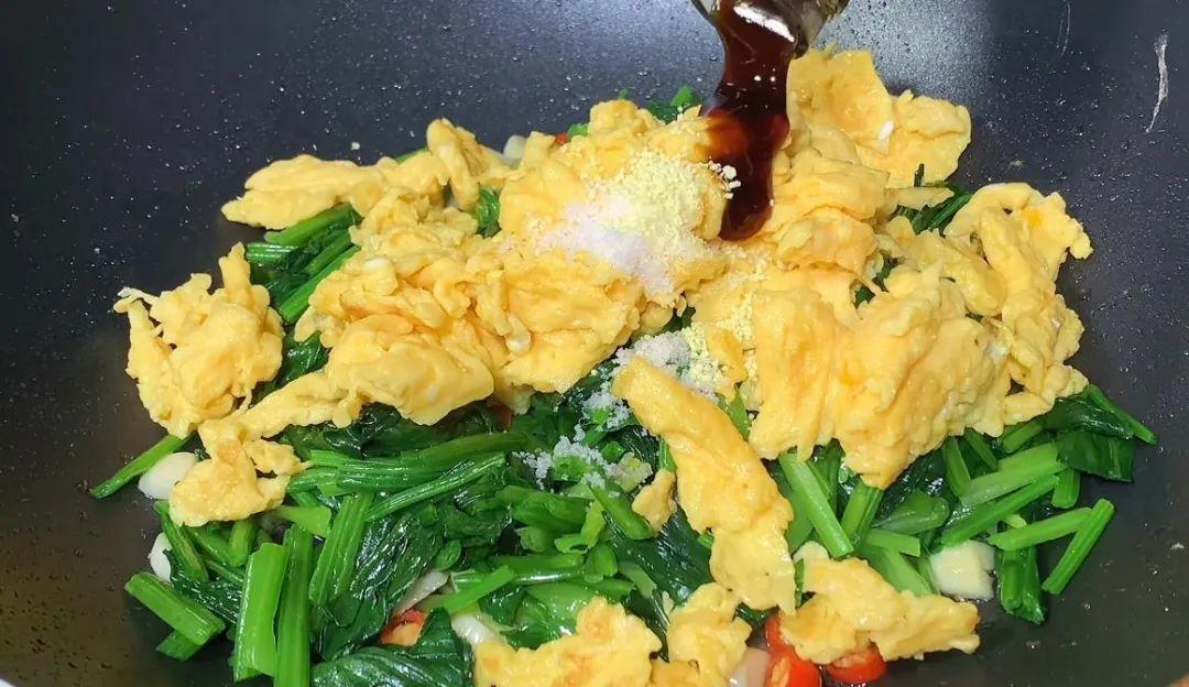 60岁补钙吃什么钙片好(补钙吃钙片好还是喝牛奶好)-硒宝网