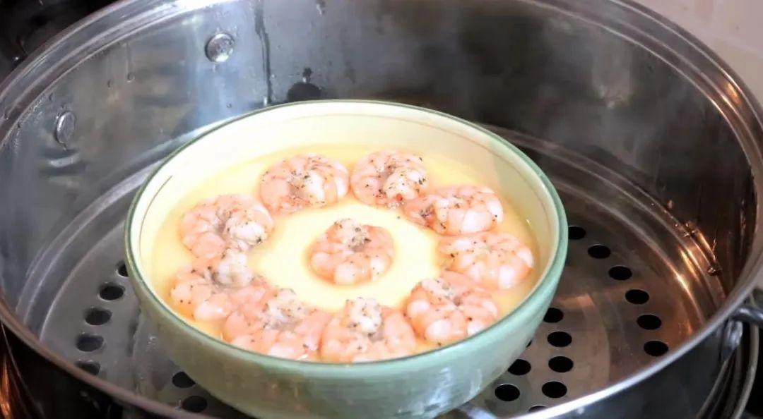 60岁补钙吃什么钙片好(补钙吃钙片好还是喝牛奶好)-硒宝网